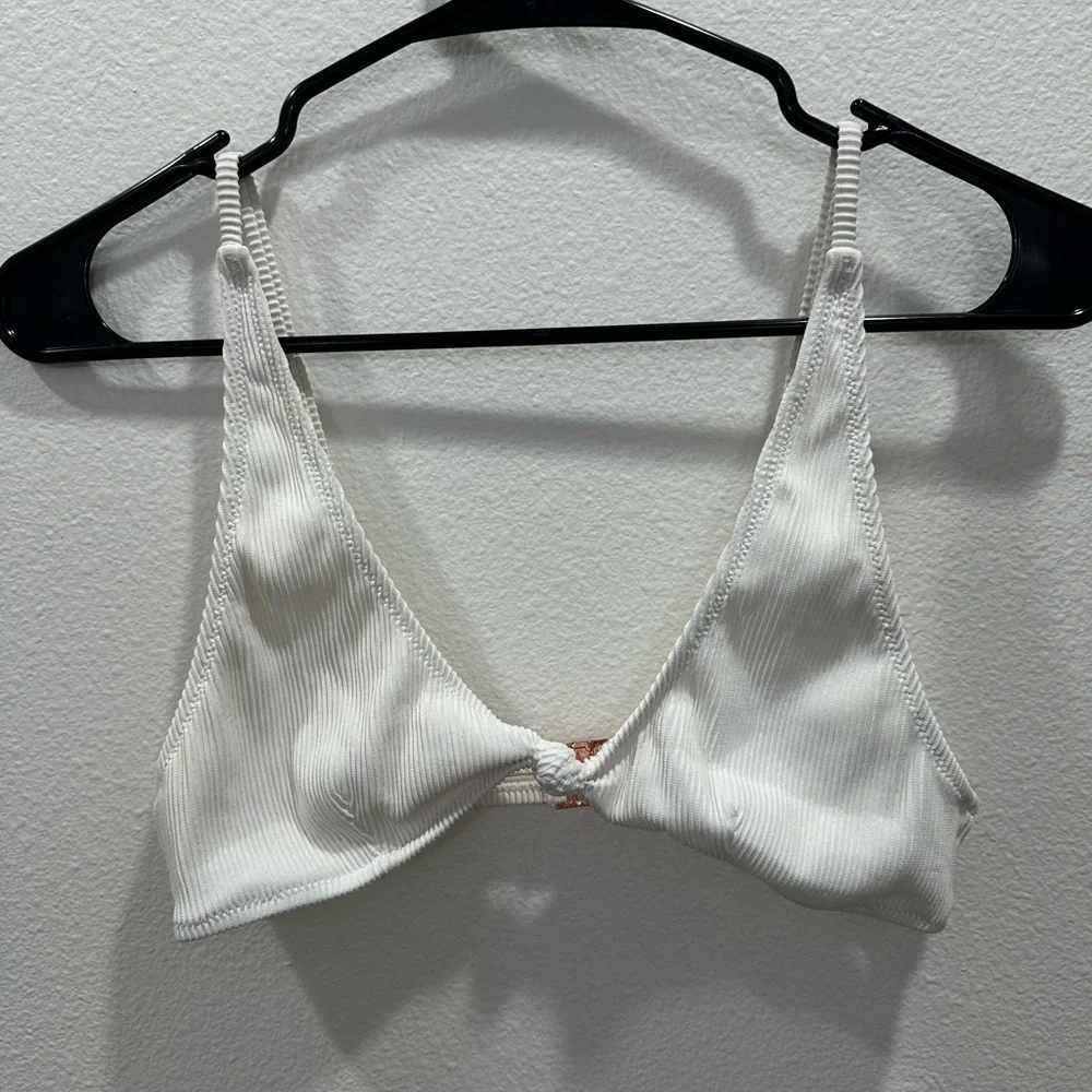 White Fox Hacienda bikini top Medium Del Marcos bikini bottoms large white rib - Picture 2 of 6
